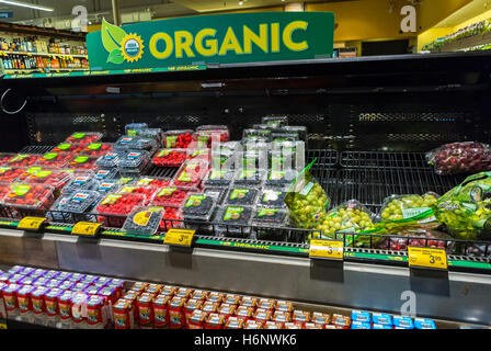 San Francisco, CA, USA, Inside, Local American Organic Shopping, Food Supermarket, Safeway, Fruit on Display, imballaggio per supermercati, prezzi dei prodotti alimentari, approvvigionamento alimentare sostenibile Foto Stock