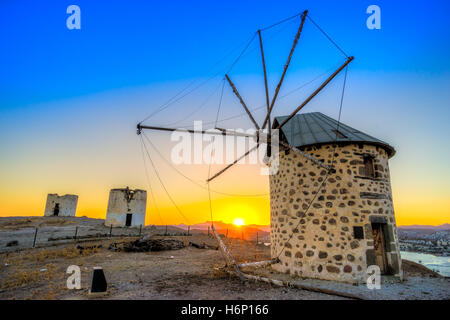 Vista di Bodrum e il vecchio mulino a vento, Turchia Foto Stock