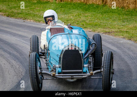 1934 Bugatti 59 con autista Tim Dutton al 2016 Goodwood Festival of Speed, Sussex, Regno Unito. Foto Stock