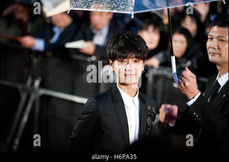Yesung del sud coreano di boy band Super Junior assiste il tappeto rosso apertura per Tokyo International Film Festival 2016. Foto Stock
