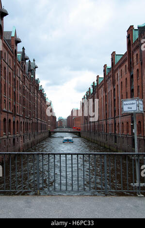 Città della città di Amburgo stile di costruzione di architettura in stile architettonico antico edificio blue house edificio bellissimo beauteously Foto Stock