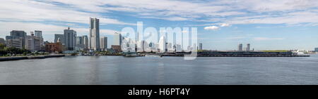 Skyline del moderno Minato Mirai 21 del distretto di Yokohama, Giappone Foto Stock