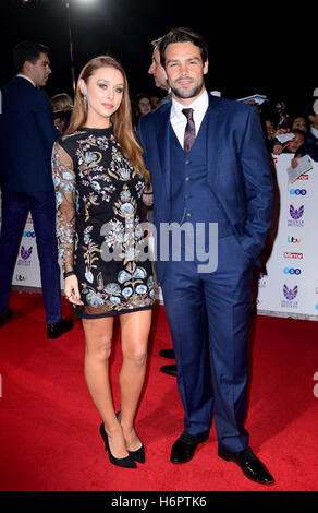 Unà Healy e Ben Foden frequentando il Pride of Britain Awards 2016, presso Grosvenor House, Park Lane a Londra. Foto Stock