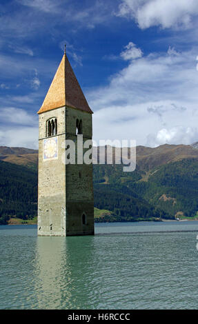 Reschensee - la Torre del Lago Foto Stock