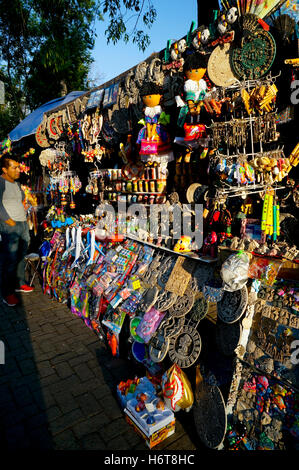 I fornitori e i visitatori al parco di Chapultepec, Città del Messico, Messico Foto Stock