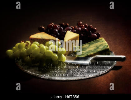 Uva e formaggio still life Foto Stock