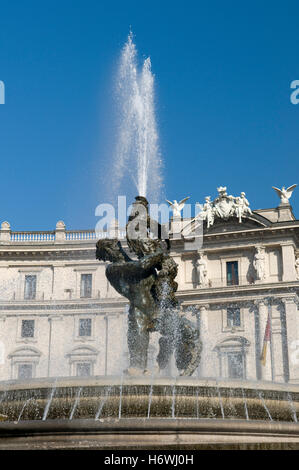 La fontana del Naiads in Piazza della Repubblica, piazza Roma, Italia, Europa Foto Stock