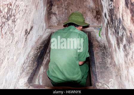 I Tunnel di Cu Chi - Vietnam Foto Stock