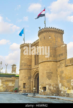 L'enorme pietra interna gate nella cittadella di Saladino al Cairo, Egitto. Foto Stock