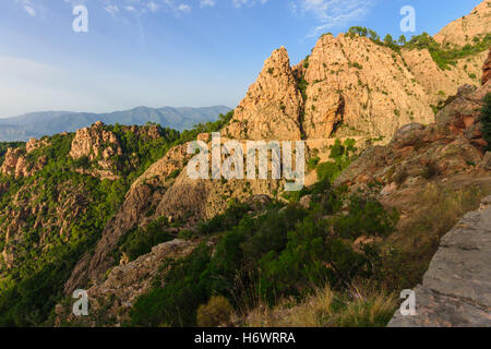 Le scogliere di Calanche de Piana al tramonto, in Corsica, Francia Foto Stock