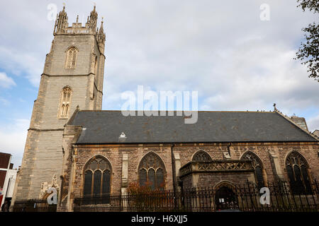 Chiesa di San Giovanni Battista centro di Cardiff Galles Regno Unito Foto Stock