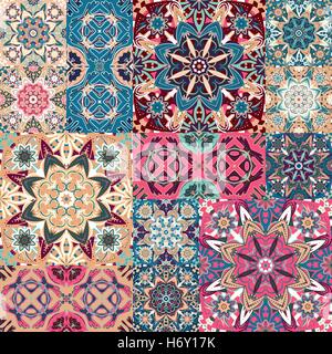 Seamless patchwork floreali pattern. Vettore sfondi a scacchi set. Abstract texture con piastrelle in stile orientale Illustrazione Vettoriale
