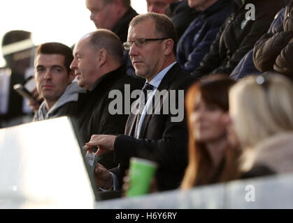 SFA Chief Executive Stewart Regan al sotto-16 Vittoria scudo corrispondono a Oriam, Edimburgo. Foto Stock