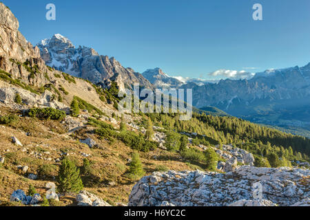 Dolomiti italiane vicino a Cortina d'Ampezzo Italiano Dolomiti vicino a Cortina d'Ampezzo Foto Stock