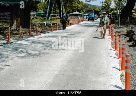 Rivestimento in tessuto sulla strada di seongeup folk village. jeju. sth COREA Foto Stock