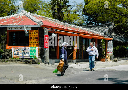 Negozio locale in seongeup folk village. jeju. sth COREA Foto Stock