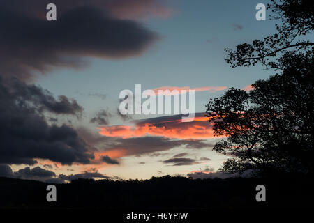 Tramonto spettacolare in Port Appin, a ovest della Scozia Foto Stock