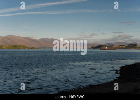 Vista da Port Appin oltre a Creach Bheinn Foto Stock