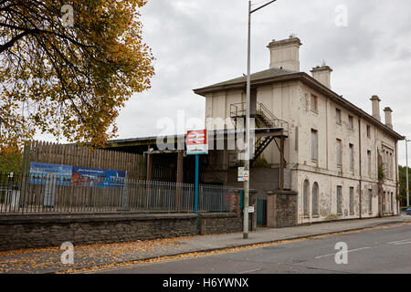 La Baia di Cardiff stazione ferroviaria Galles Regno Unito Foto Stock