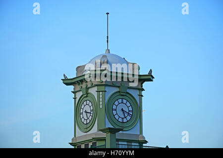 Torre dell orologio molo centrale dell'isola di Hong Kong Cina Foto Stock