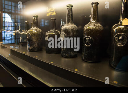 Sandeman Cantine di vino Porto a Porto, Portogallo Foto Stock