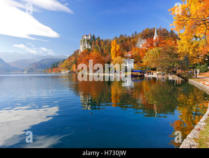 Lago di Bled in autunno, Slovenia Foto Stock