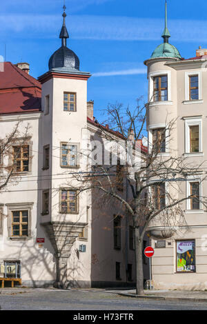 Jihlava, Piazza Masaryk con case a schiera, Regione di Vysocina, Repubblica Ceca Foto Stock