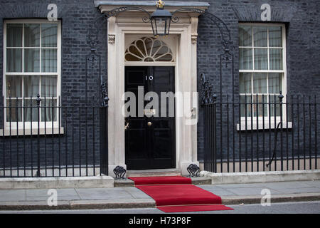 Londra, UK.2 Nov 2016. Downing Street. (C) Brayan un Lopez Garzon/Alamy Live News Foto Stock