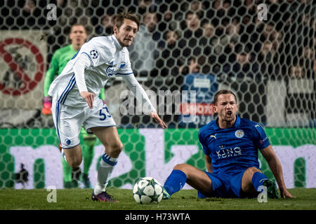 Danimarca, Copenaghen, 2 novembre 2016. Rasmus Falk (33) di FC Copenhagen visto durante la UEFA Champions League e i gruppo G match tra FC Copenhagen e Leicester City a Telia Parken. Foto Stock