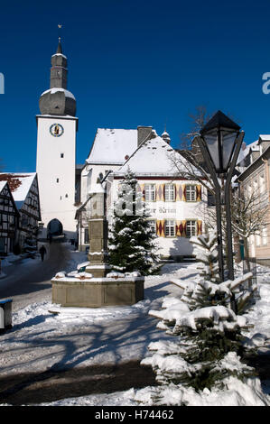 Alter Markt Square nella città vecchia di Arnsberg, regione di Sauerland, Renania settentrionale-Vestfalia Foto Stock