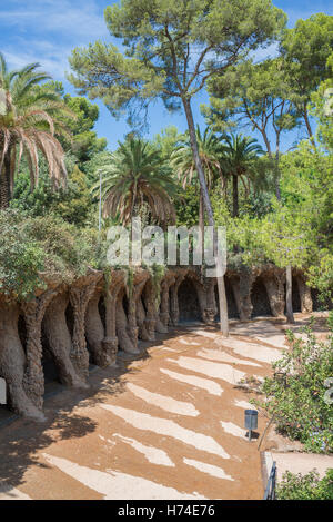 Barcellona, Spagna - 4 agosto: dettaglio del Parc Guell attrazione internazionale fatta di Antoni Gaudì il 4 agosto 2016 a Barcellona Foto Stock