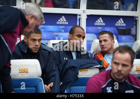 Aston Villa di Gabriel Agbonlahor (centro) e Ross McCormack (in alto a destra) nell'scavati-out Foto Stock