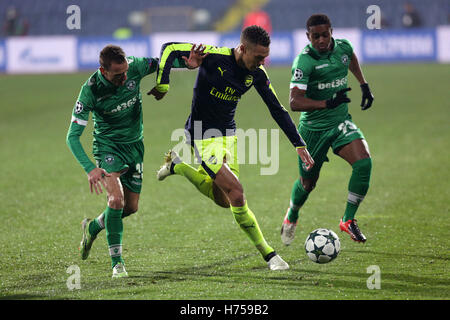 Sofia, Bulgaria - 1 Novembre 2016: Ludogorets contro l'Arsenal giocatori durante le partite di UEFA Champions League football match tra Ludogo Foto Stock