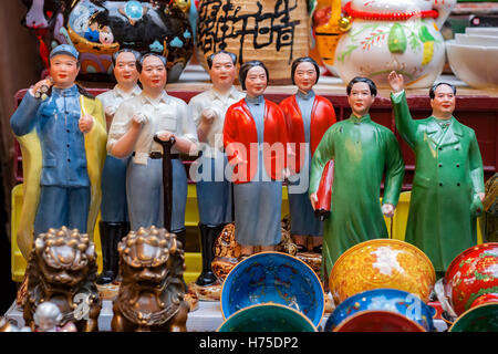 Bancarelle di antiquariato nel famoso Cat Street, Hong Kong, Cina. Foto Stock