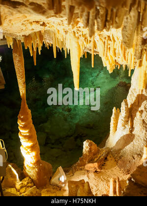 La Grotta dei Cristalli, parrocchia di Hamilton, Bermuda Foto Stock