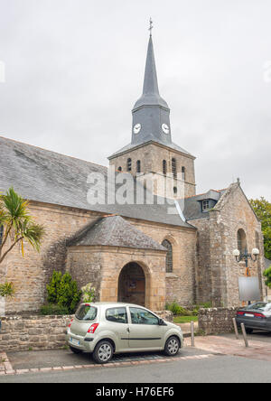 Chiesa di Locmariaquer, un comune nel dipartimento di Morbihan, in Bretagna nel nord-ovest della Francia. Foto Stock