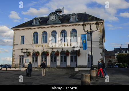 HONFLEUR, Francia - Sep 19: Hotel de Ville (municipio) di Honfleur, Francia il 19 settembre 2012. Honfleur si trova nel Calvados Foto Stock