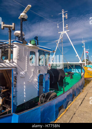 Taglierine ormeggiato al porto Foto Stock