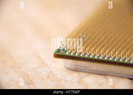 Macro shot di danneggiato l'unità di elaborazione centrale CPU Foto Stock