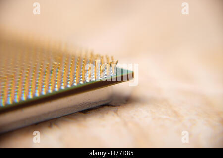 Macro shot di danneggiato l'unità di elaborazione centrale CPU Foto Stock