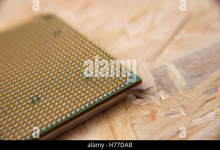 Macro shot di danneggiato l'unità di elaborazione centrale CPU Foto Stock