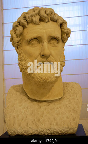 Antonino Pio (86 Annuncio-161 AD). Imperatore romano. Nerva Antonine dinastia. Busto, 138-161 d.c. Museo Archeologico Nazionale di Napoli, Italia. Foto Stock