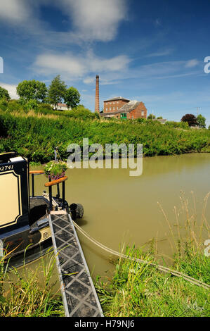 Il Kennet and Avon canal accanto Crofton stazione di pompaggio. Foto Stock