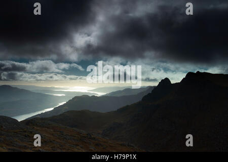 Il calzolaio e il Firth of Clyde da Beinn Narnain, Arrochar Alpi, Loch Lomond e il Trossachs National Park, Argyll & Bute Foto Stock