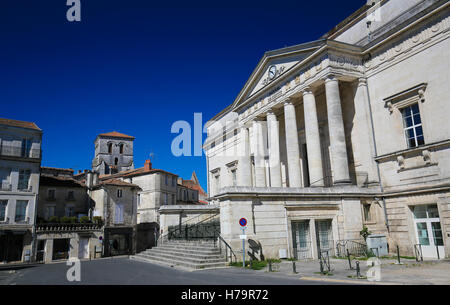 Palazzo di Giustizia di Angouleme, capitale del dipartimento della Charente in Francia. Foto Stock