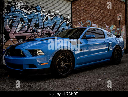 Mustang e graffiti Foto Stock
