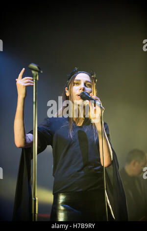 Manchester, Regno Unito. 3 Ottobre, 2016. PJ Harvey in concerto. Credito: John Bentley/Alamy Live News Foto Stock