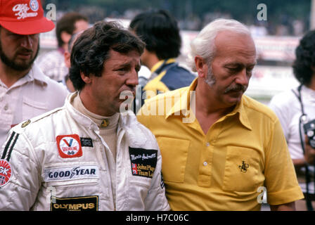 1978 Mario Andretti e Colin Chapman Foto Stock