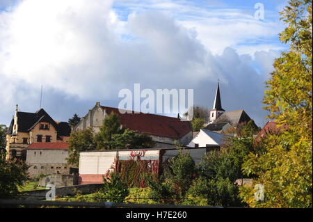 Zellertal, Germania - 20 Ottobre 2010 - bella città tedesca Zellertal in autunno Foto Stock