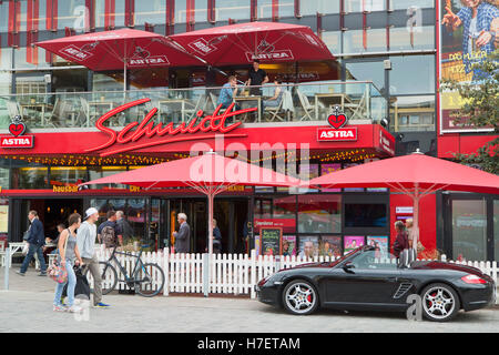 Ristorante sul Reeperbahn, St Pauli, Amburgo, Germania Foto Stock